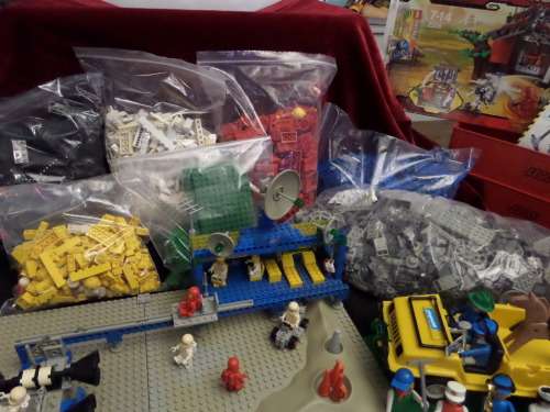 Huge quantity of Lego and Lego Set (+- 4000 pieces) Please view Photo's