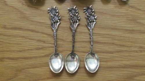 Lot of Eight Pretty, Vintage Silver Plate Teaspoons and Sugar Spoons