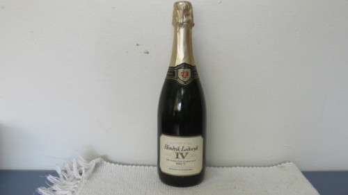 Sealed 750ml Bottle of Hendrik Lodewyk IV Methode Cap Classique Brut Sparkling Wine