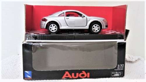 Awesome Boxed New-Ray Die Cast 1998 Audi TT With Pull Back Action Scale 1:32 L: 12,5 cm
