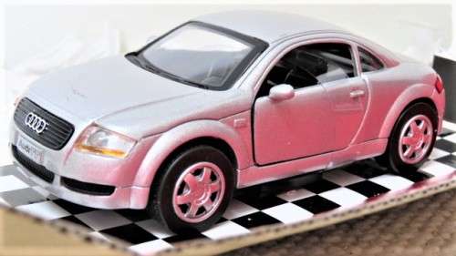 Awesome Boxed New-Ray Die Cast 1998 Audi TT With Pull Back Action Scale 1:32 L: 12,5 cm