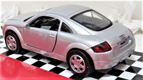Awesome Boxed New-Ray Die Cast 1998 Audi TT With Pull Back Action Scale 1:32 L: 12,5 cm