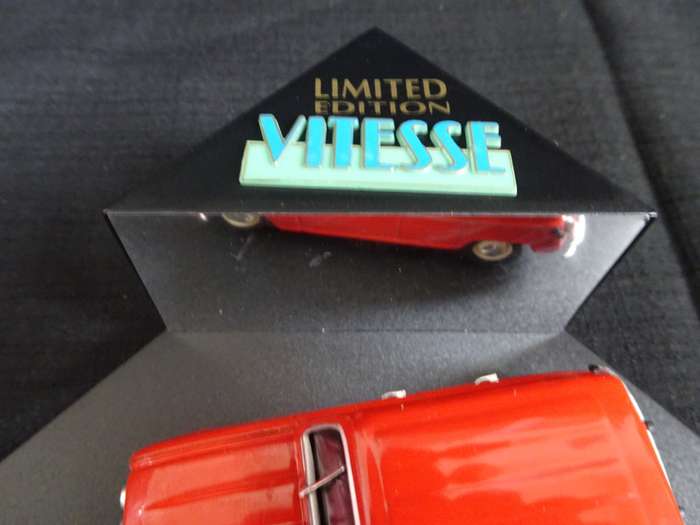 Limited Edition Vitesse L147B Renault R4 Super 1962 (Car 8cm Long) 0940/2000