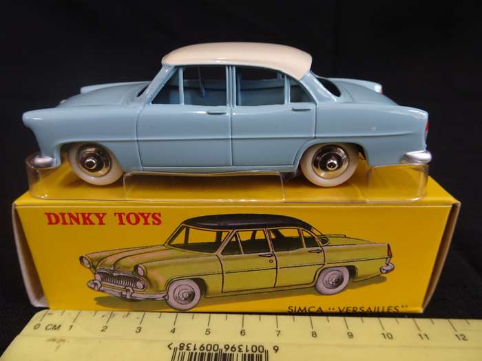 Dinky Toys Simca Versailles No 24Z Made By DeAgostine Mattel In Original Box (L : 10cm)