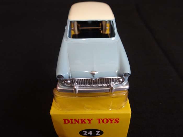 Dinky Toys Simca Versailles No 24Z Made By DeAgostine Mattel In Original Box (L : 10cm)