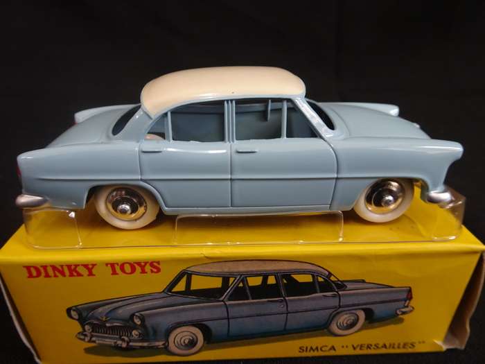 Dinky Toys Simca Versailles No 24Z Made By DeAgostine Mattel In Original Box (L : 10cm)