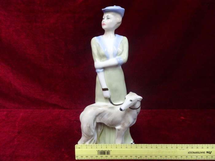 Large Royal Doulton Reflections Figurine With Saluki Dog - Park Parade HN 3116 - Made In England
