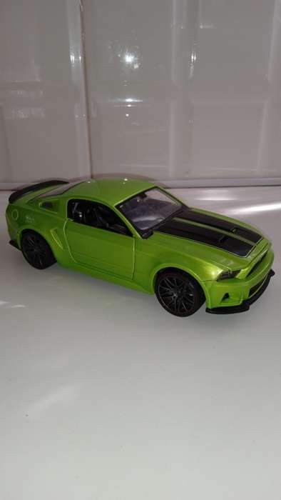 *** Must Have Ford Mustang GT 1/24 Scale For Your Collection ***