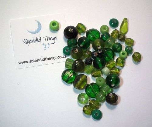 Mixed beads - green (40g packet)
