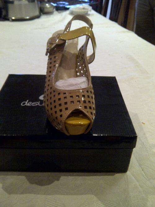 NEW SHOES SIZE 39