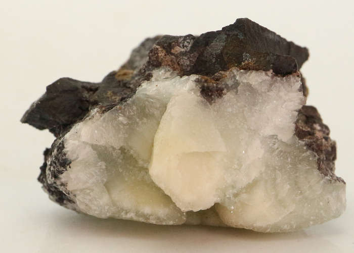 Brucite Cluster, Wessels Mine, Northern Cape, South Africa
