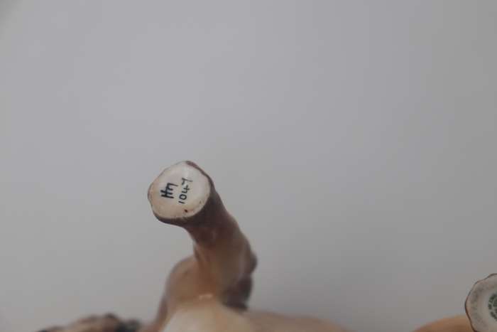 Royal Doulton Bulldog HN 1047 Dog Figurine