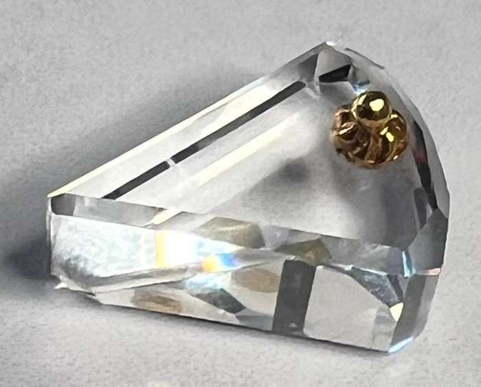 SWAROVSKI CRYSTAL MEMORIES  PIECE OF CAKE GOLD