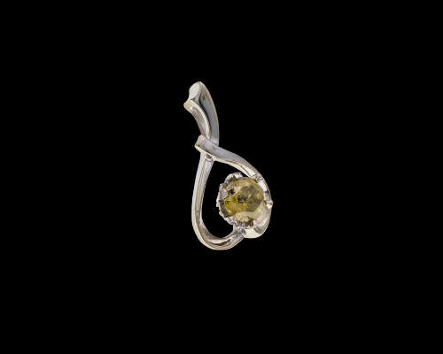 18ct, 2 grams White Gold,  Treated 0725ct Diamond Pendant