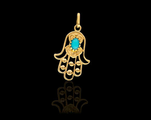 18ct ( 1.5gr)  Yellow gold Chamsa Pendent with an opal stone