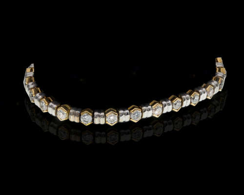 15 grams 18 carat Two Tone (White and Yellow Gold) Diamond Tennis Bracelet