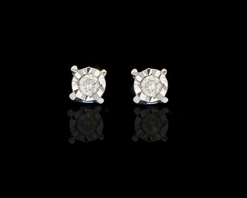0.8 grams 9 carat White Gold Diamond Stud Earrings
