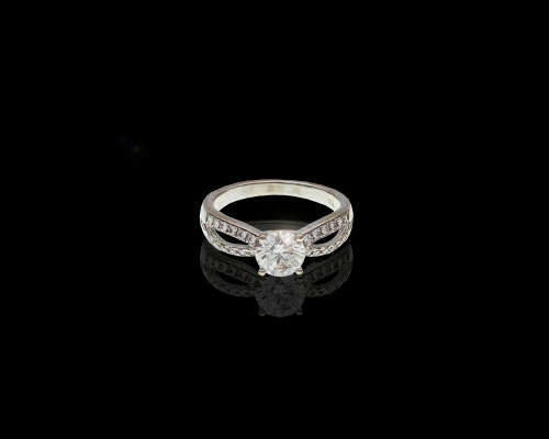 3.4 grams 18 carat White Gold Diamond Engagement Ring