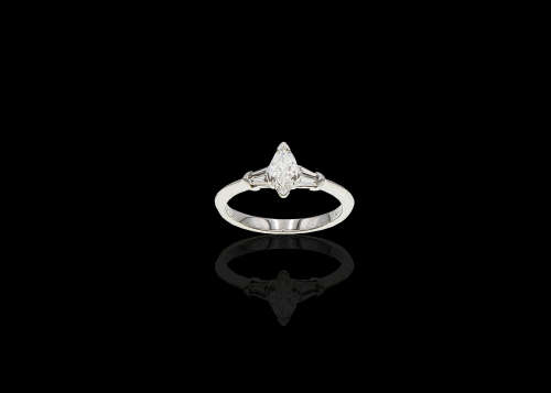 3.2 grams 18 carat White Gold Diamond Engagement Ring