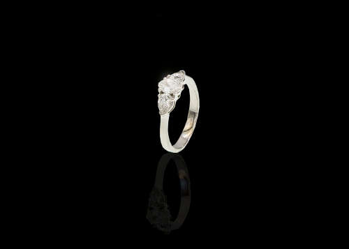 4 grams Platinum Diamond Trilogy Ring