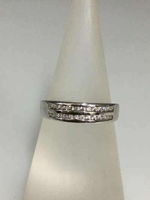 2.9 grams 9 carat White Gold, with Cubic Zirconias