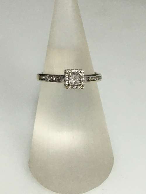 2.6 grams 9 carat White Gold  Diamond Engagement Ring