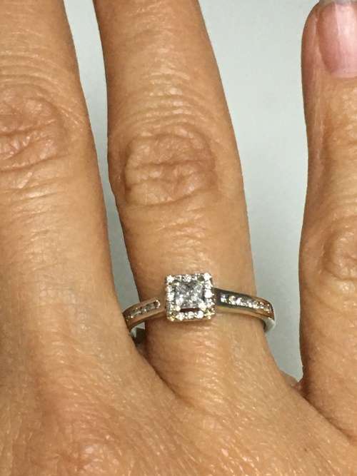 2.6 grams 9 carat White Gold  Diamond Engagement Ring