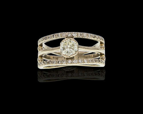 Incredible White Gold Diamond Engagement Ring Set