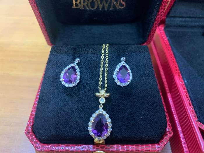 BROWNS true love jewelry set