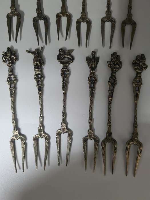 Belini vintage italian cutlery set