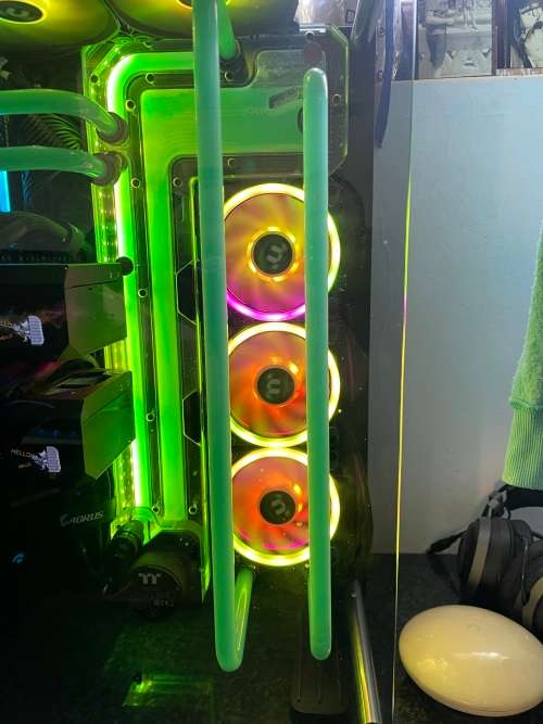 Thermaltake Core P5 V2 Black Addition With Full pre built Liquidcooling Loop *Check it out** @ R1 NR