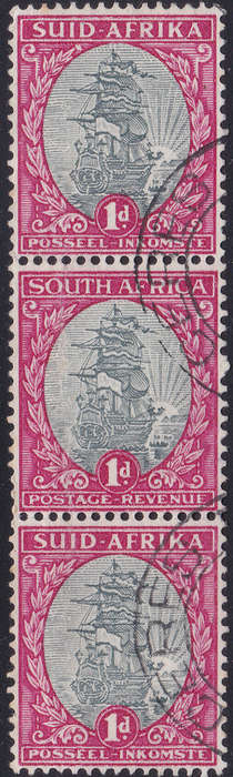 Union of SA - UHB45 1d Grey and Carmine strip of 3 - ``BUD AT TIP OF LEFT WREATH`` VARIETY  - VFU