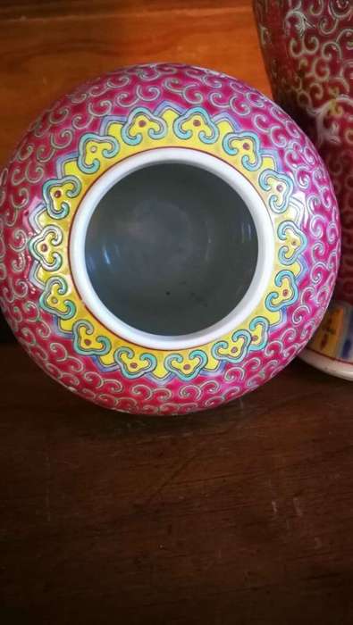 Stunning Vintage Vase and Ginger Jar.arked on bottom.