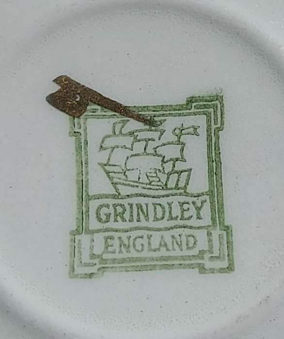 vintage WH Grindley Creampetal Flame Flower pattern demitasse set