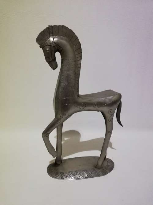 34cm tall stainless horse figure!!!!