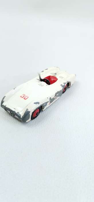 RARE VINTAGE DINKY 237  MERCEDES BEN`S MADE IN ENGLAND MACCANO LTD  RARE CAR!!!!