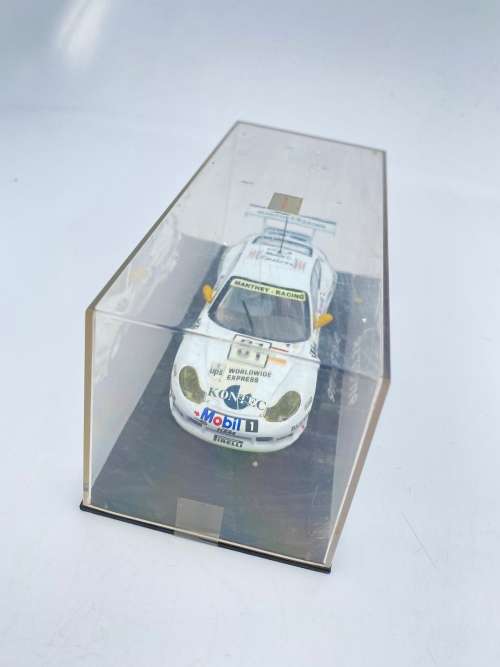Porsche 911 GT3 R MINI CHAMPS DIE CAST SCALE 1:43!!!!