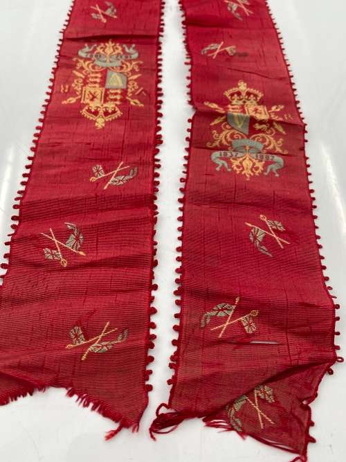 VINTAGE QUEEN ELIZABETH RIBBON !!!