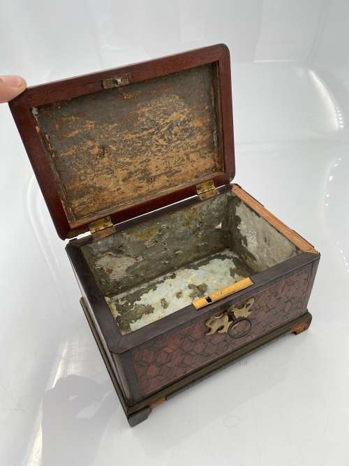 ANTIQUE WOODEN TEA CADDY DAMAGED!!!