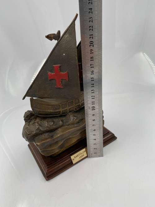 BRONZE BORTOLOMUE DIAS 1488-1988 SHIP SOLID 24CM TALL !!!!
