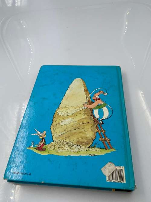 HARDCOVER ASTRIX AND THE 6 ADVENTURES BOOK !!!