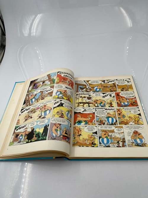 HARDCOVER ASTRIX AND THE 6 ADVENTURES BOOK !!!