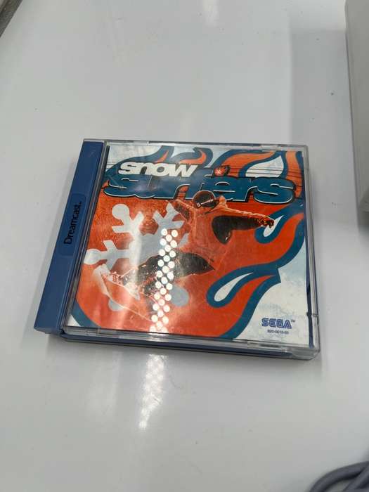 RARE SEGA DREAM CAST IN MINT CONDITION WORKING 100% COMPLETE TESTED WITH 1 GAME !!!!