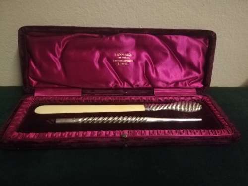Sterling silver Page turner and nib holder