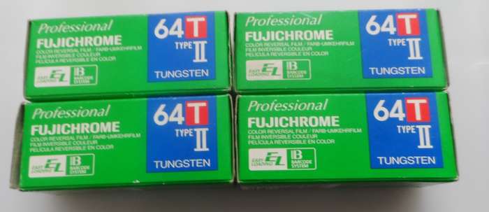 FUJICHROME PROFESSIONAL, 64T,TYPE II TUNGSTEN RTP II 120 36 , BATCH 7075 011 ,EXPIRED 20002-12    X4