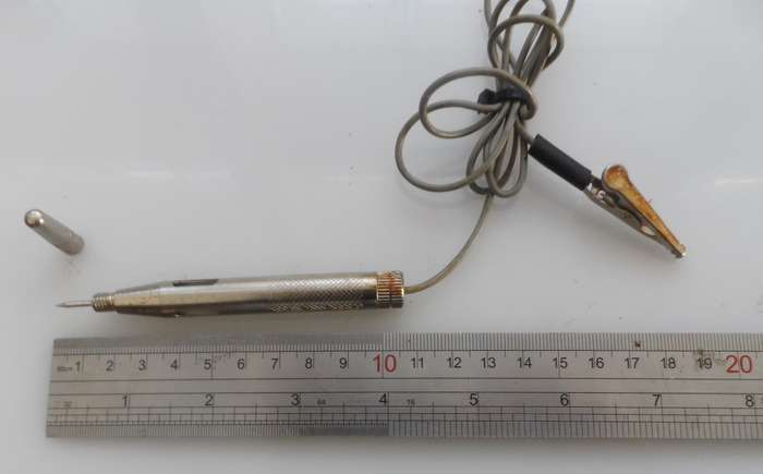 CAR CIRCUIT , VOLTAGE TESTER  6V, 12V, 24V  CABLE LENGTH 80 cm  (for cars,boats and motor bikes )