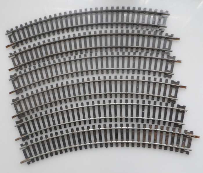 HO RAIL TRACKs , LIMA ITALY ,6 X 220 mm / 8 1/4 ins , CURVES  N3030 ,R360, <36 deg.