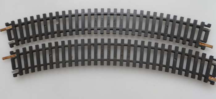 HO RAIL TRACKs , LIMA ITALY ,2 X 220 mm / 8 1/4 ins , CURVES  N3030 ,R360, <36 deg.