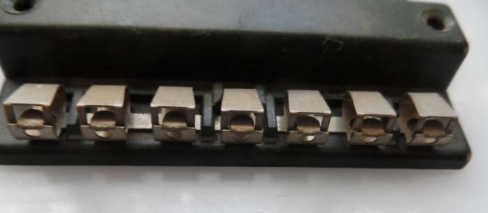 HO RAIL TRACKs , LIMA ITALY ,2 X 7  CLIP ,CONNECTOR BLOCK   PART No. ART 3066