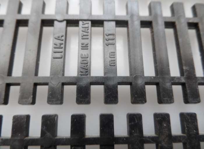 HO RAIL TRACKs , LIMA ITALY , 4 X  mm111 , STRAIGHT TRACKS